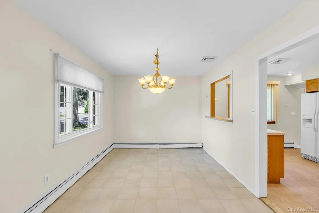Photo of 258 Lafayette Road