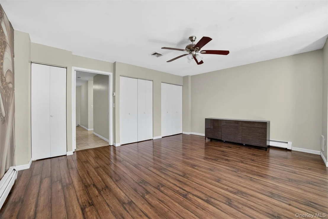 Photo of 9 Maple Crest Drive