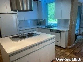 Photo of 10 Bayside Drive