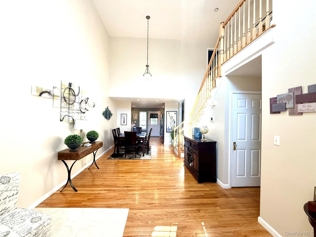 Photo of 142 Pinebrook Drive