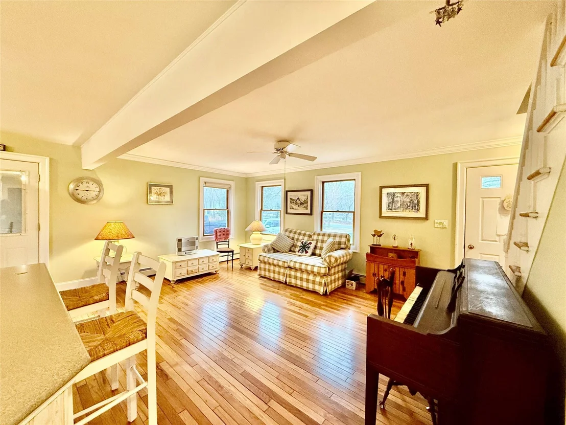 Photo of 7 Willowbrook Lane