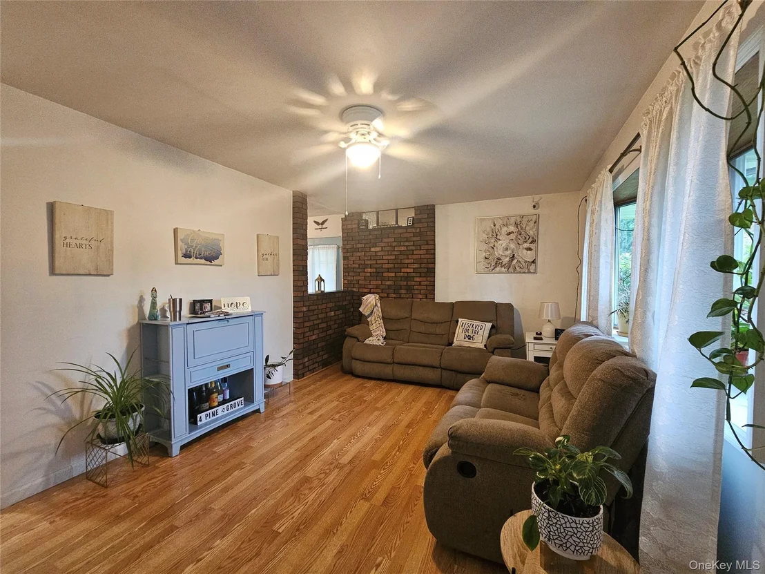 Photo of 4 Pinegrove Drive