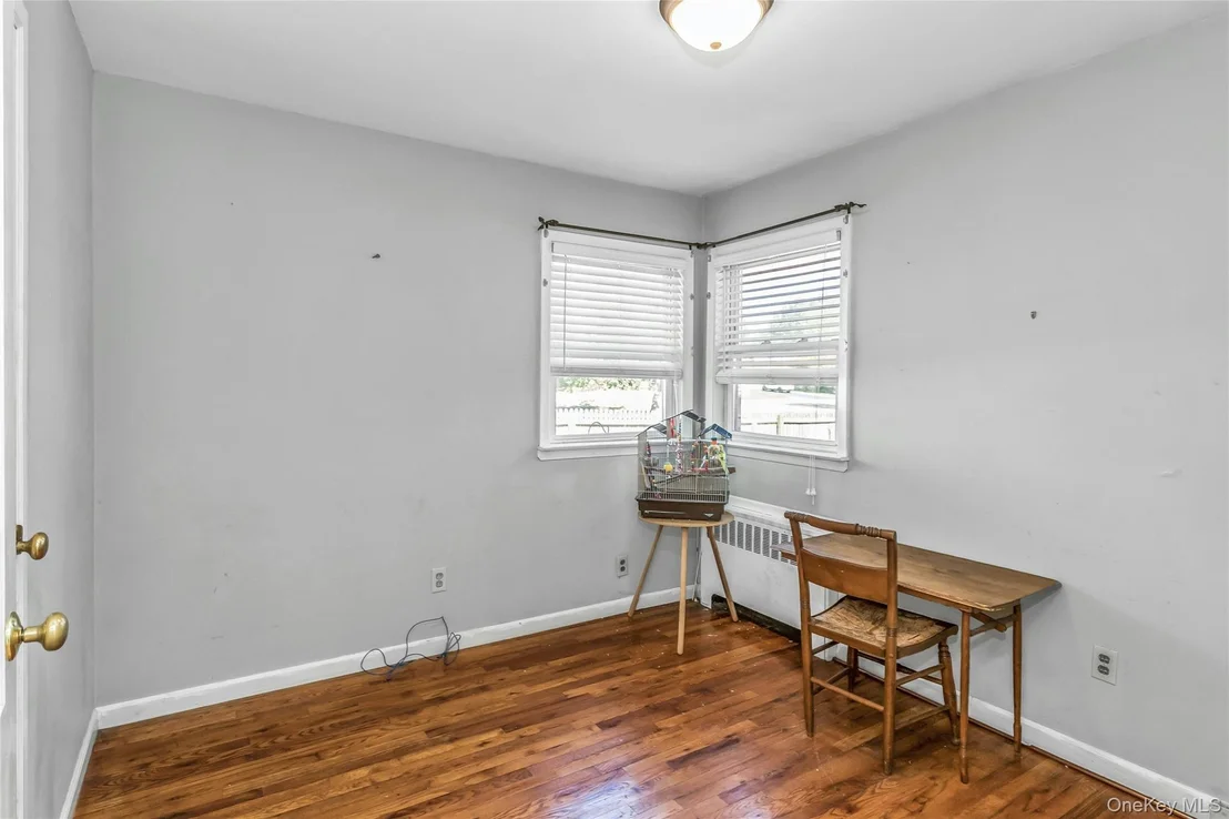 Photo of 735 Muncey Road