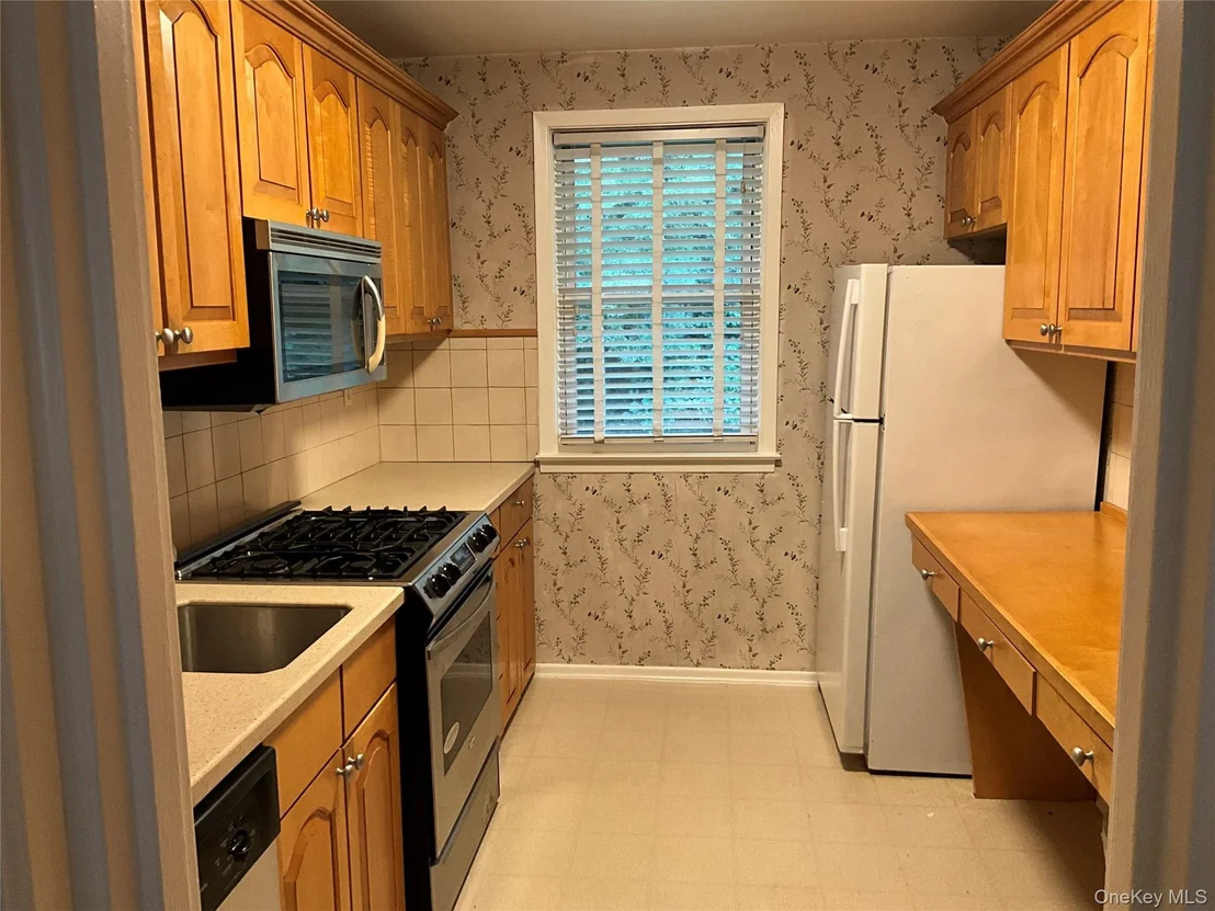 Photo of Unit D at 71 Avon Circle