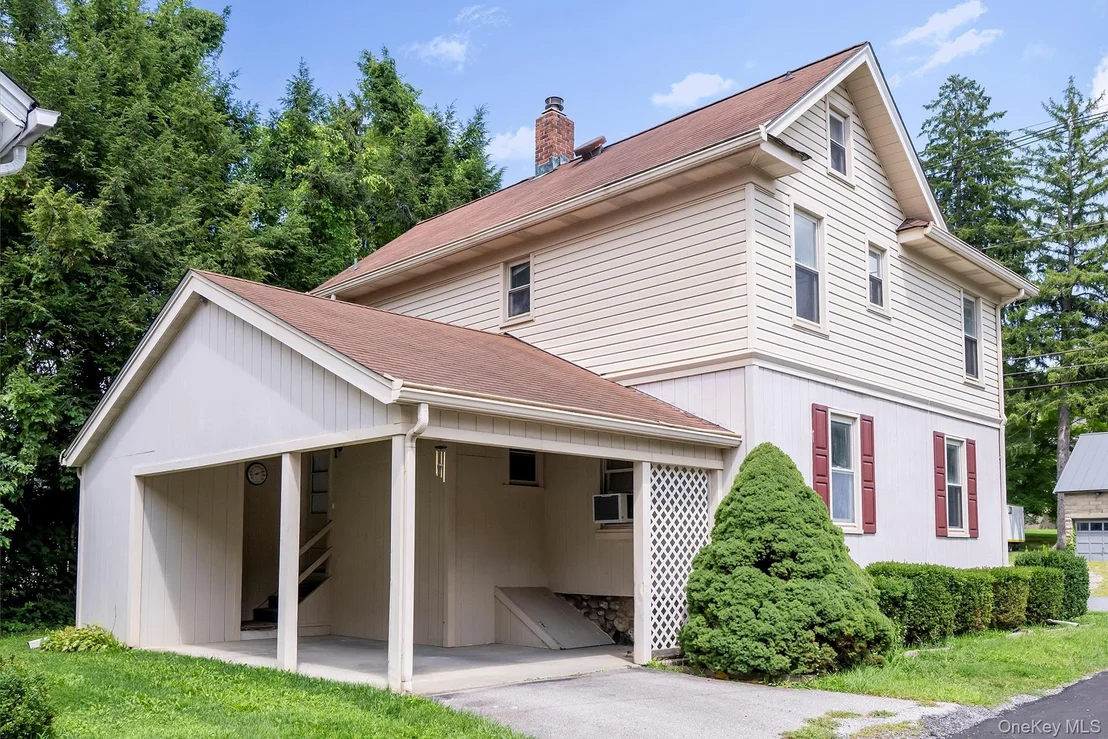 Photo of 7 Maple Avenue