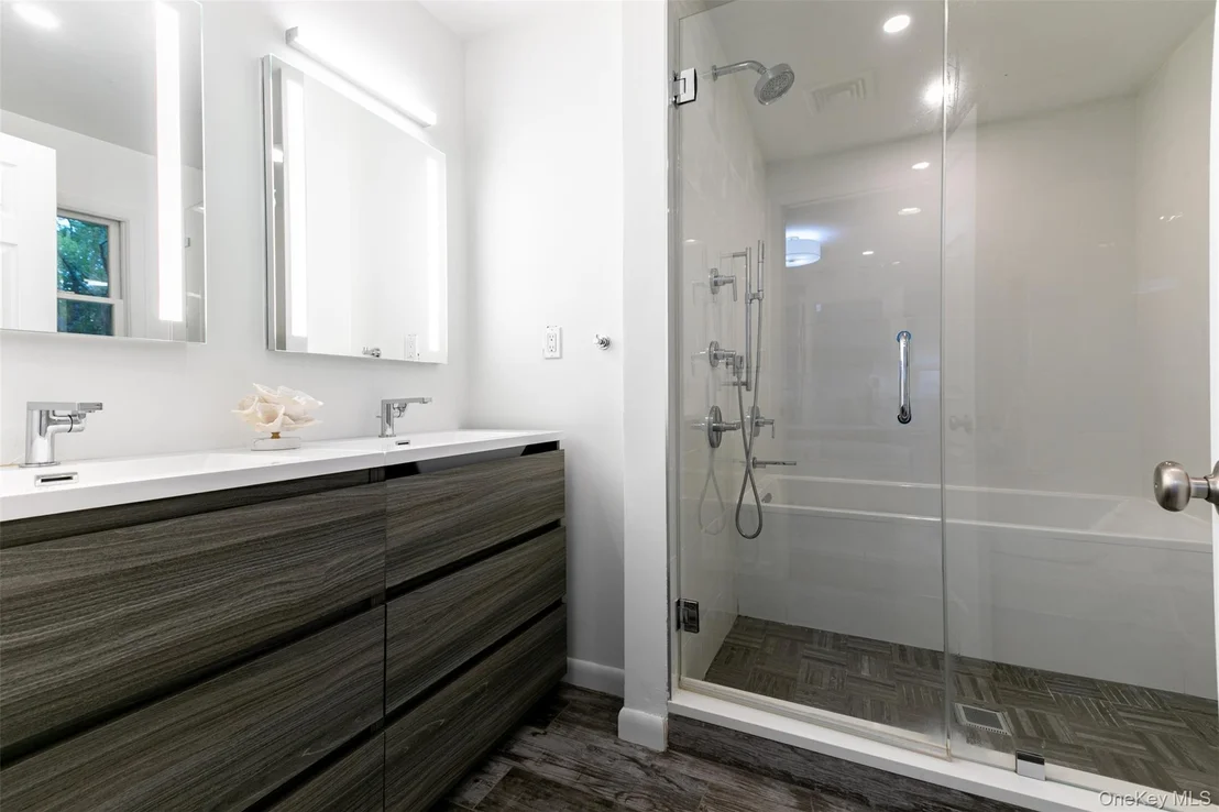 Photo of 8 Belmont Avenue