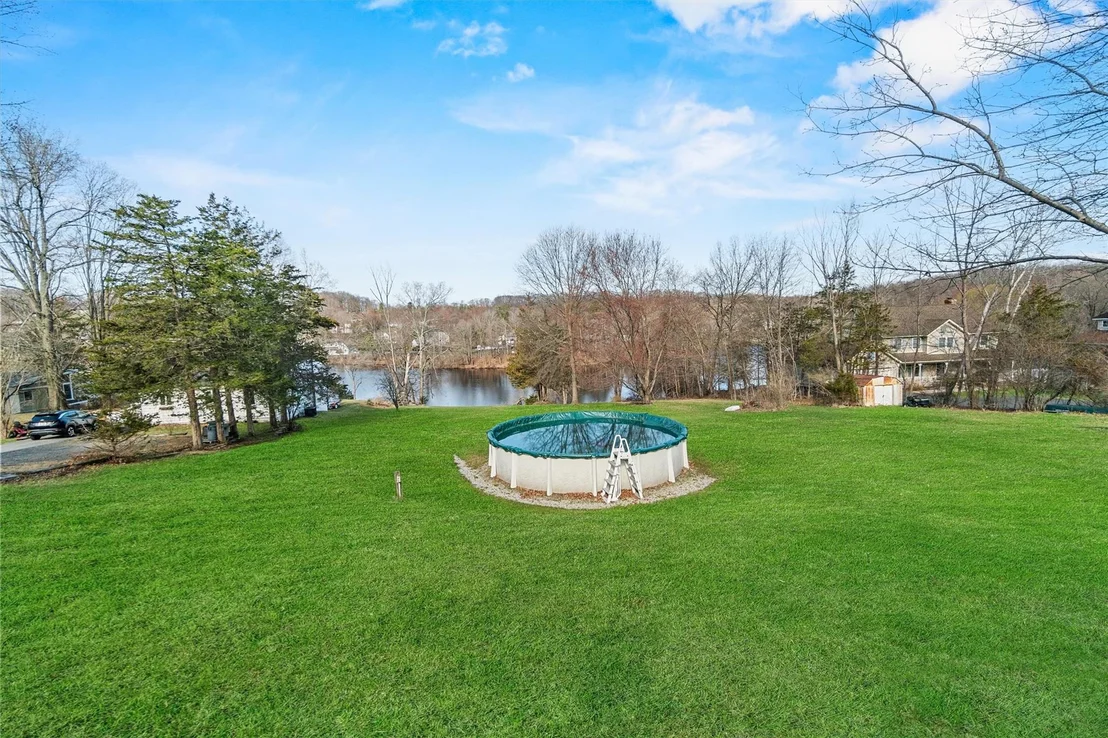 Photo of 49 Lakeside Drive