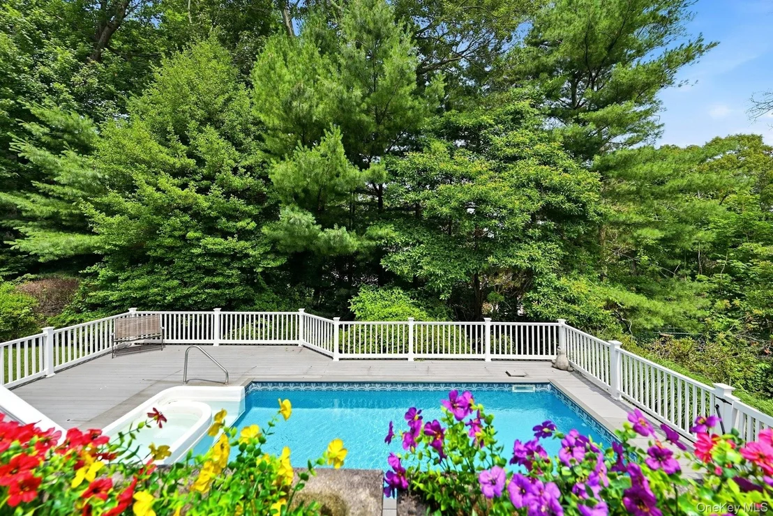 Photo of 39 Upper Drive