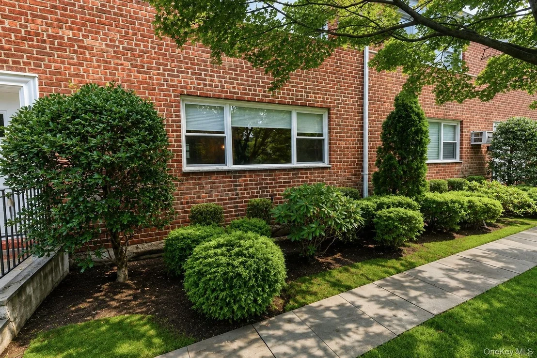 Photo of Unit A at 28 Oregon Avenue