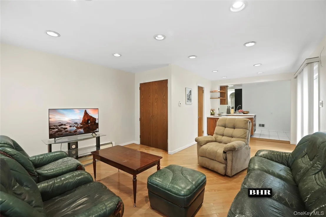 Photo of 272 Exeter Street