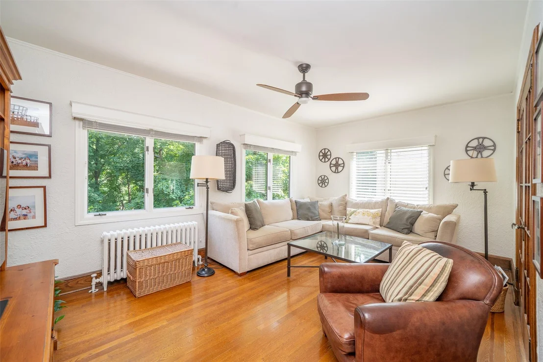 Photo of 44 Parkview Drive