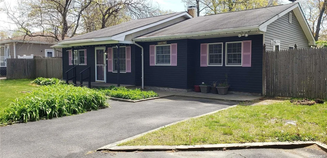 Photo of 204 Main Avenue