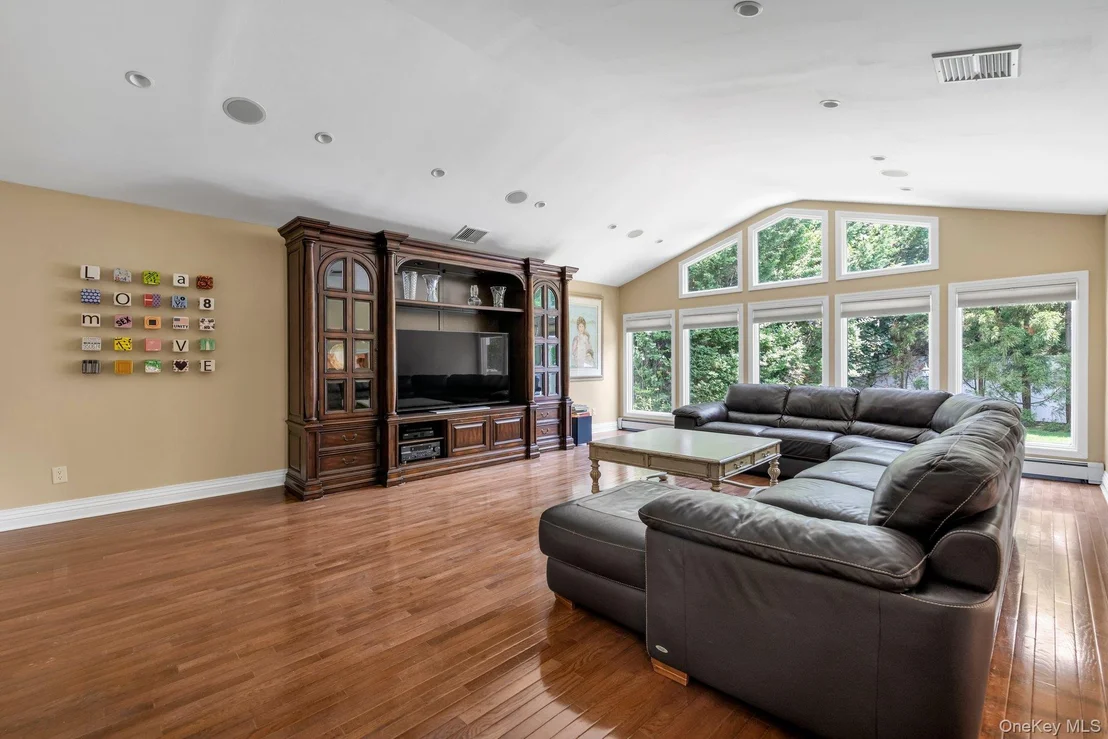 Photo of 2114 Donna Drive