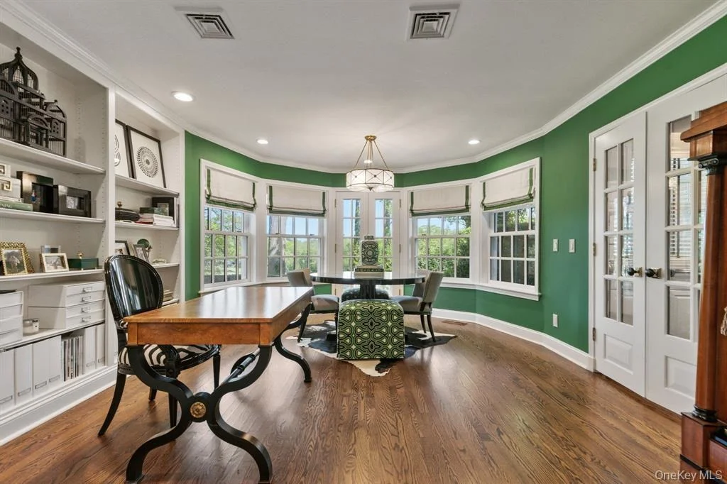 Photo of 8 Boxwood Lane