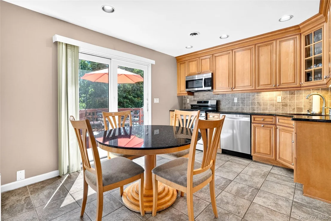 Photo of 4 Rockridge Drive