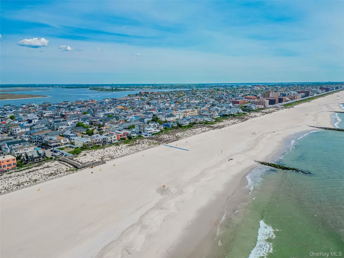 Photo of 931 Oceanfront Street