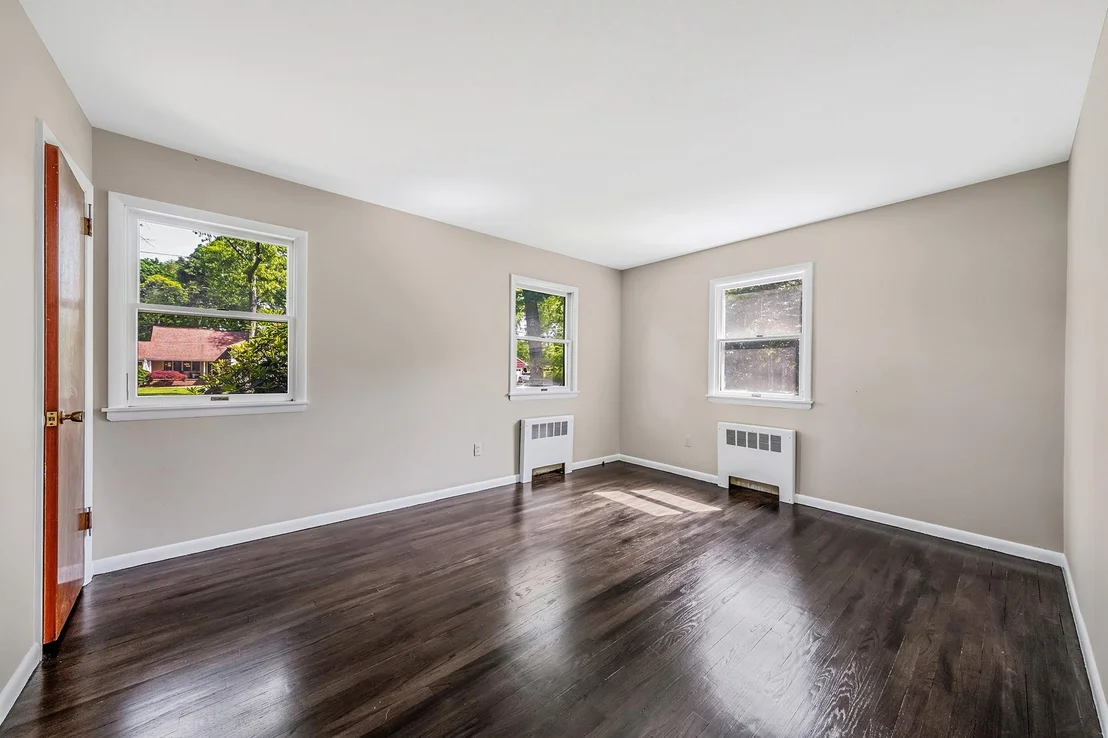 Photo of 10 Clearbrook Drive