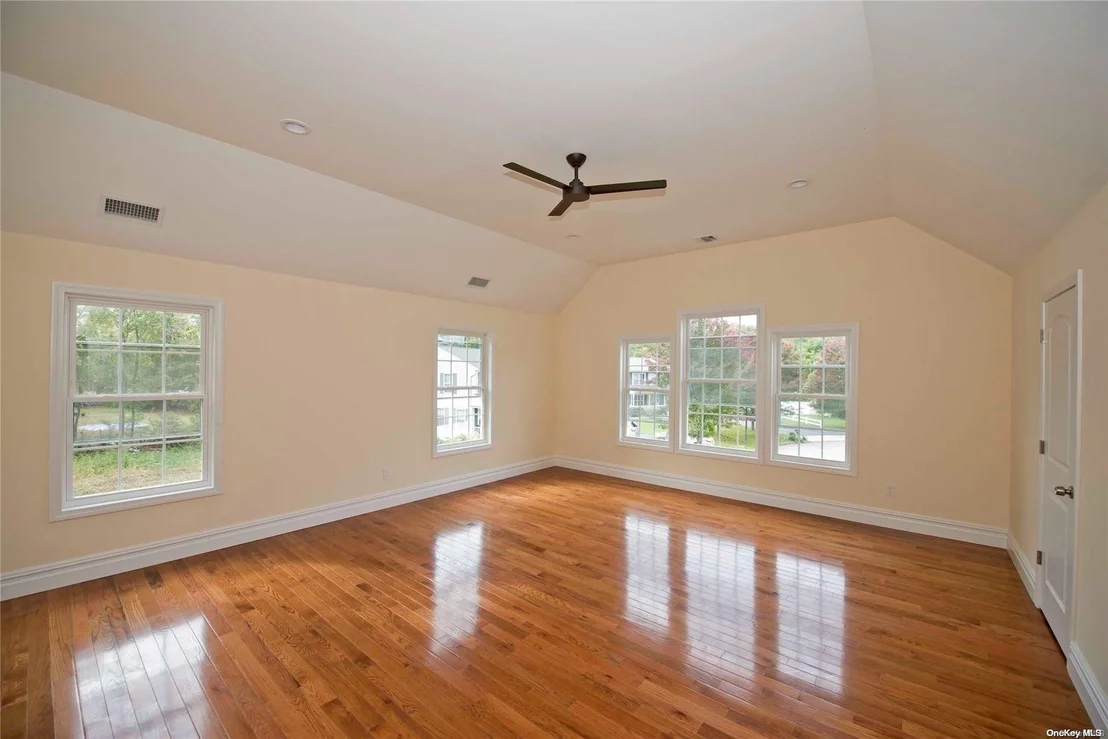 Photo of 48 Selden Boulevard