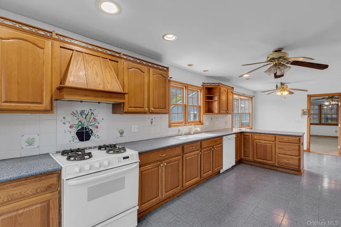 Photo of 172 Cornwall Hill Road