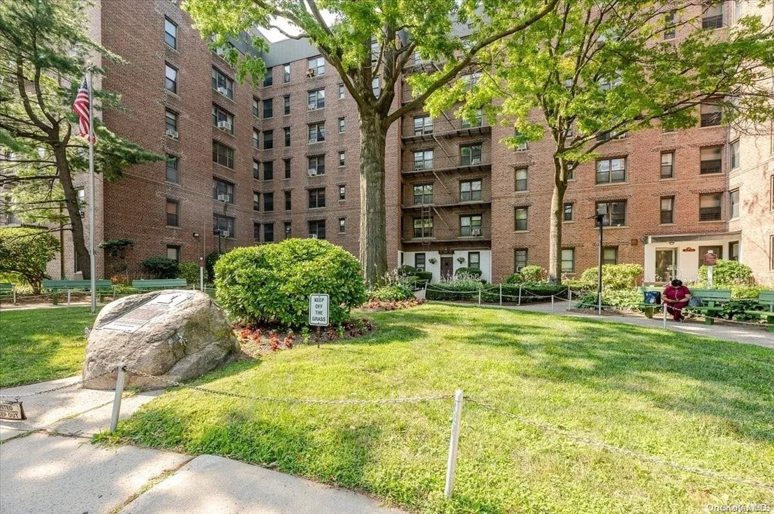 Photo of Unit 2H at 112-25 34th Avenue
