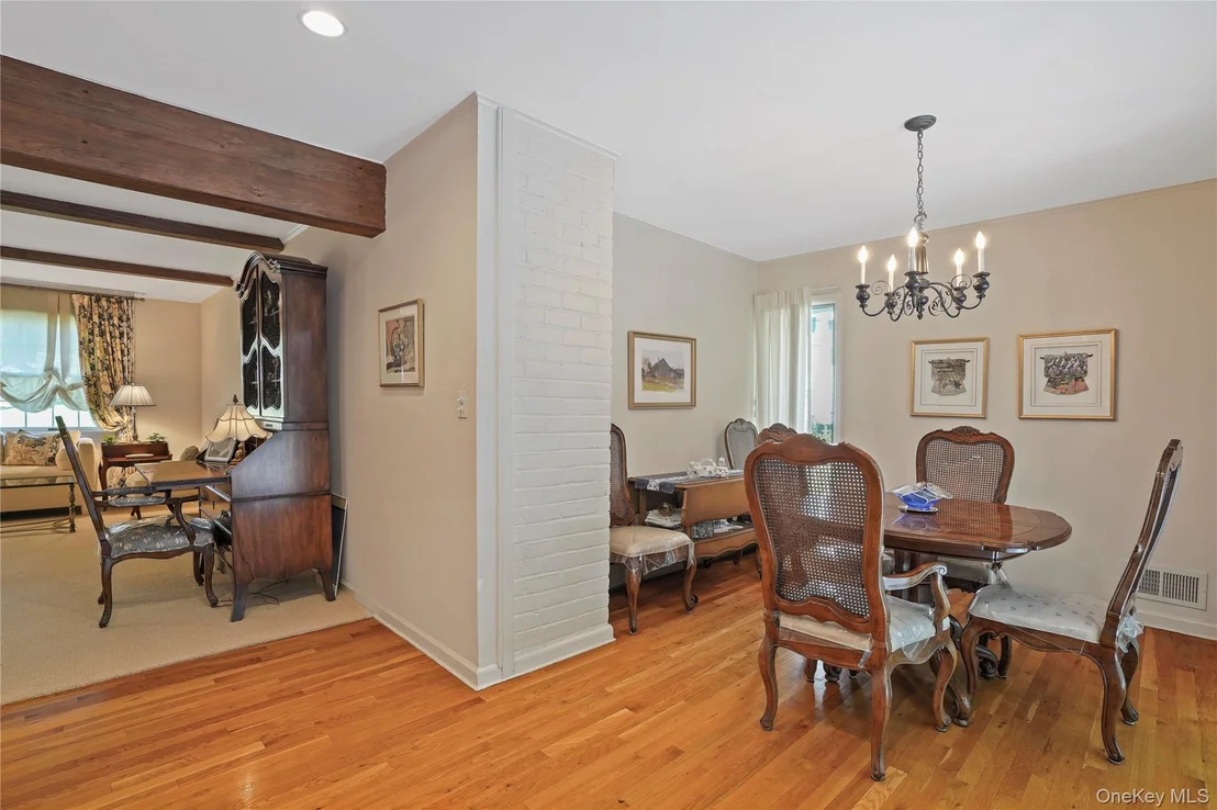 Photo of 7 Lookout Place