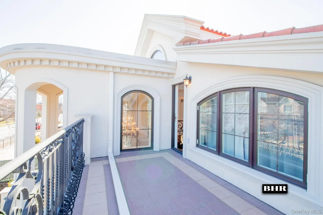 Photo of 4094 Ocean Avenue
