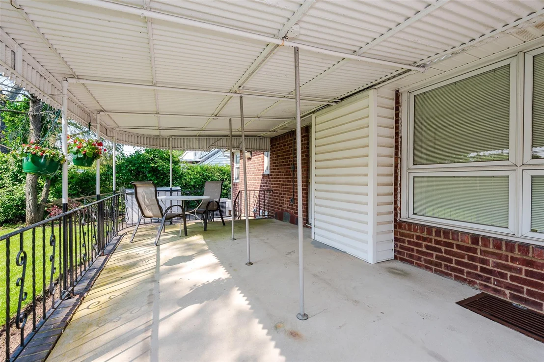 Photo of 1158 Lorraine Drive