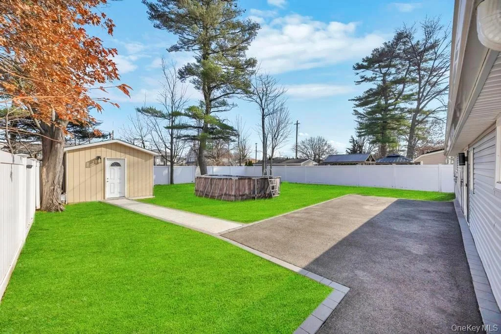 Photo of 111 Blacksmith Road E
