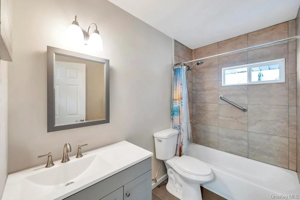 Photo of 10 Westwind Drive