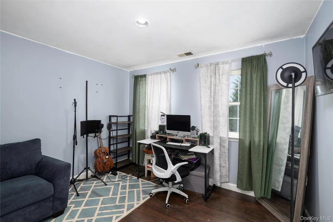 Photo of 8 Cedardale Loop