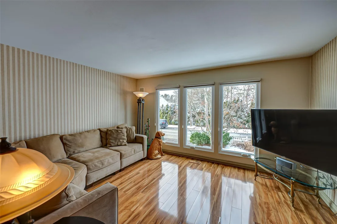 Photo of 17 Knollcrest Road