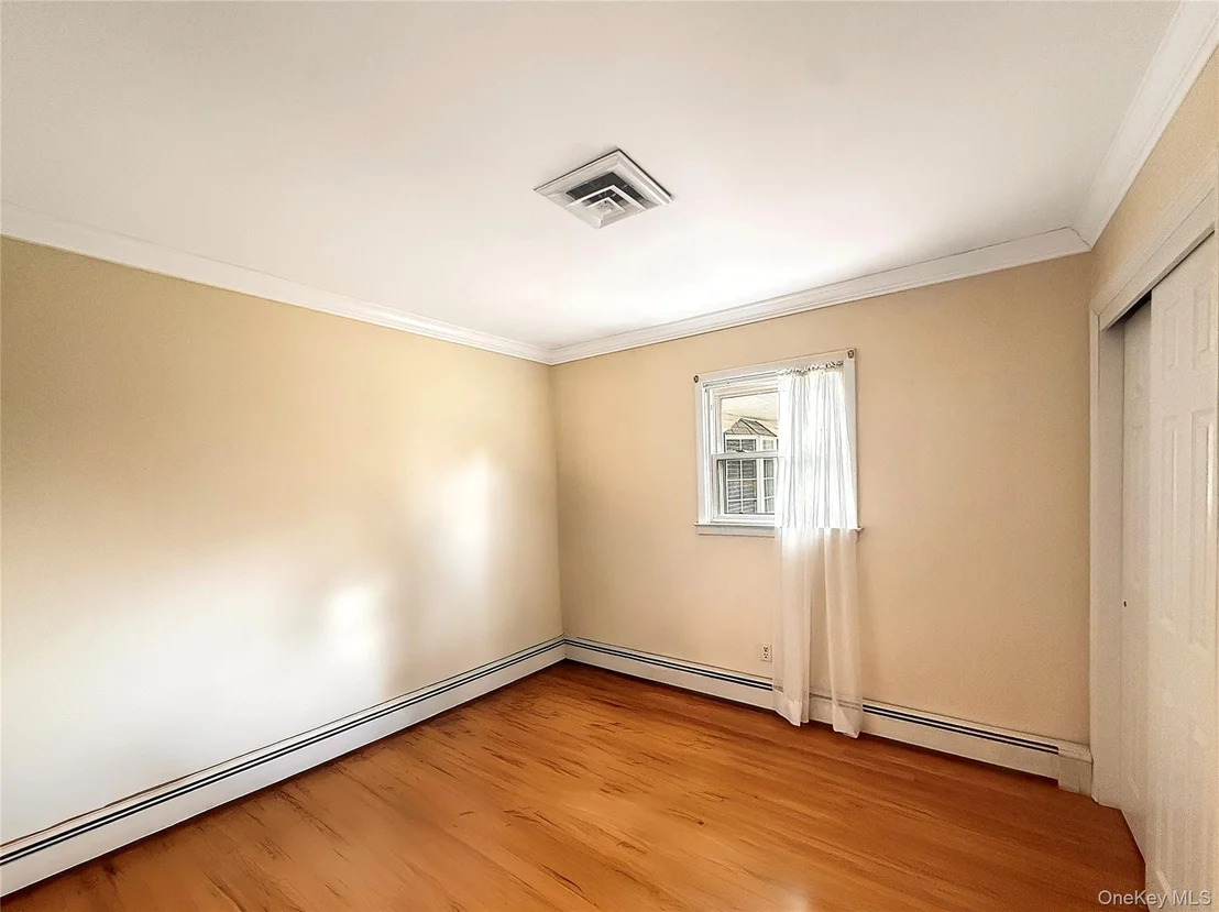 Photo of 112 Putnam Road