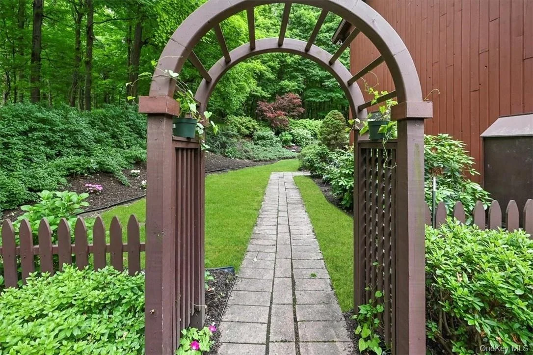 Photo of 1 Tenny Lane