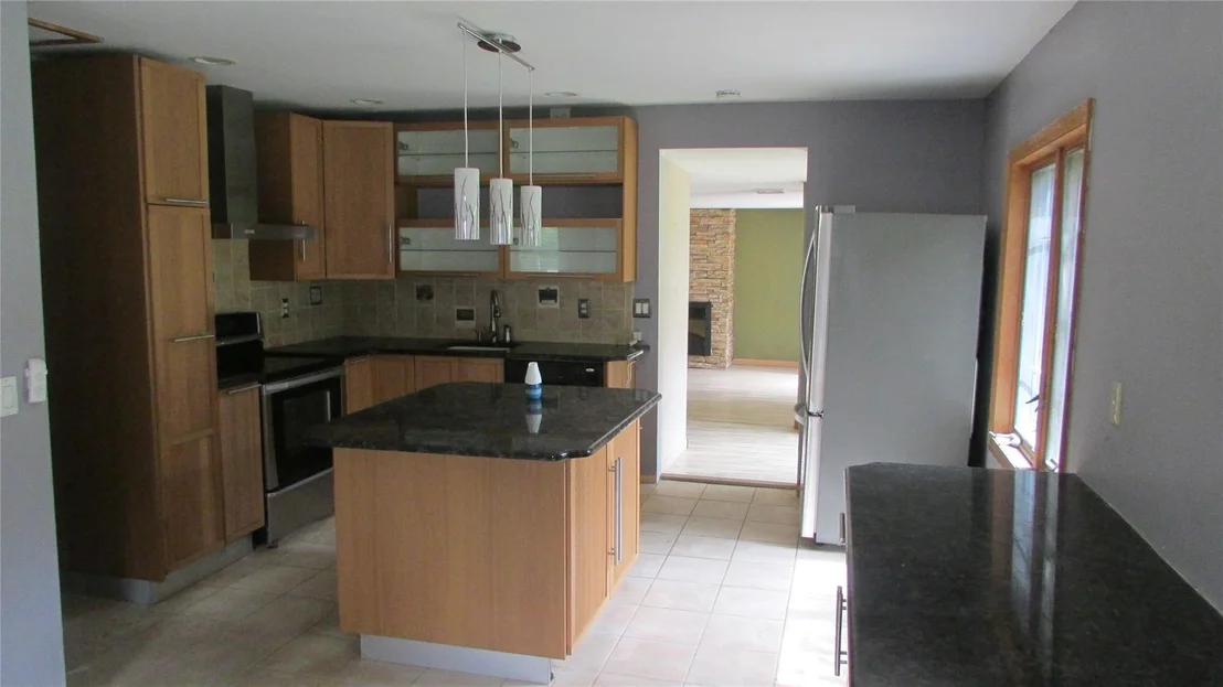 Photo of 231 Lakeview Road