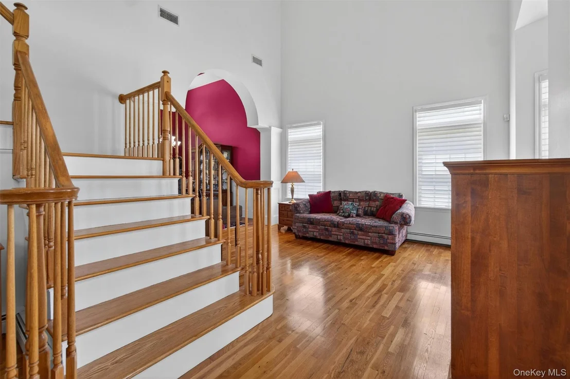 Photo of 8 Twin Spring Lane