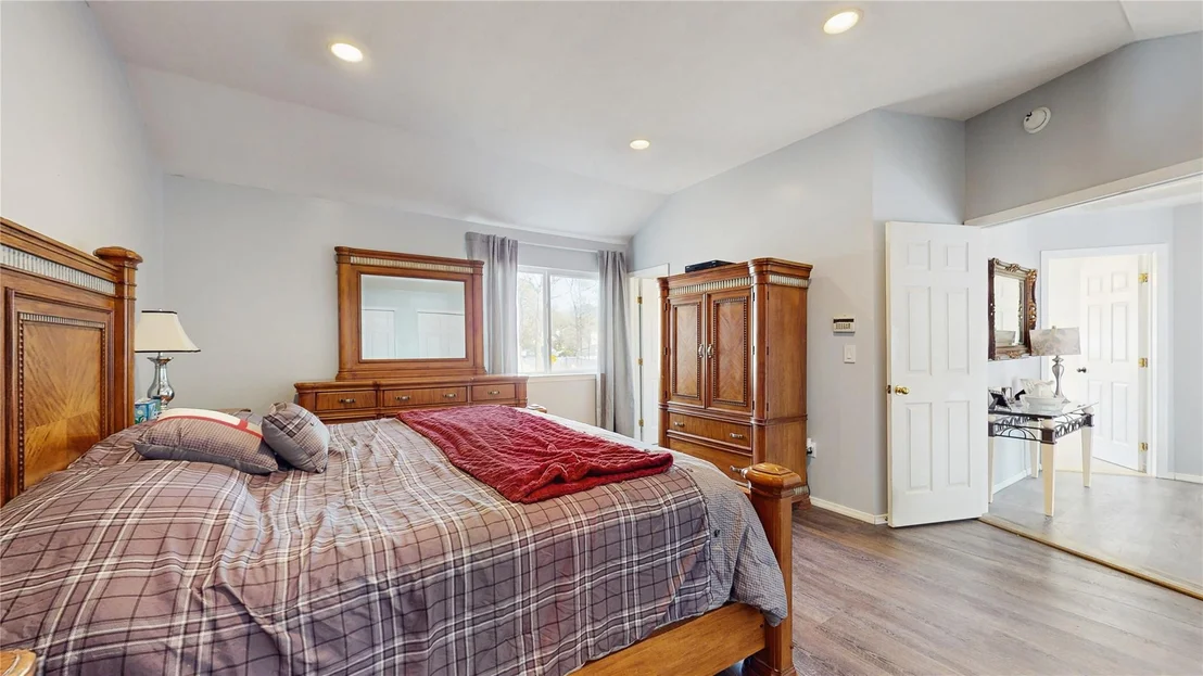 Photo of 33 Summersweet Drive