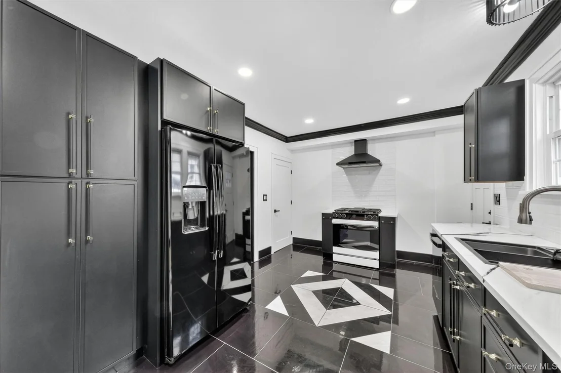 Photo of 32 Dutchess Terrace