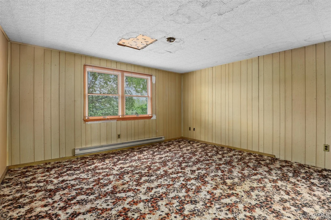 Photo of 6 Agate Avenue