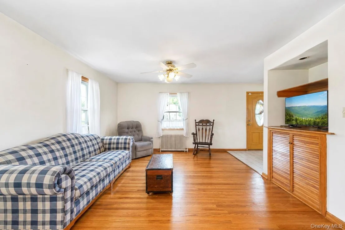 Photo of 44 Maple Drive