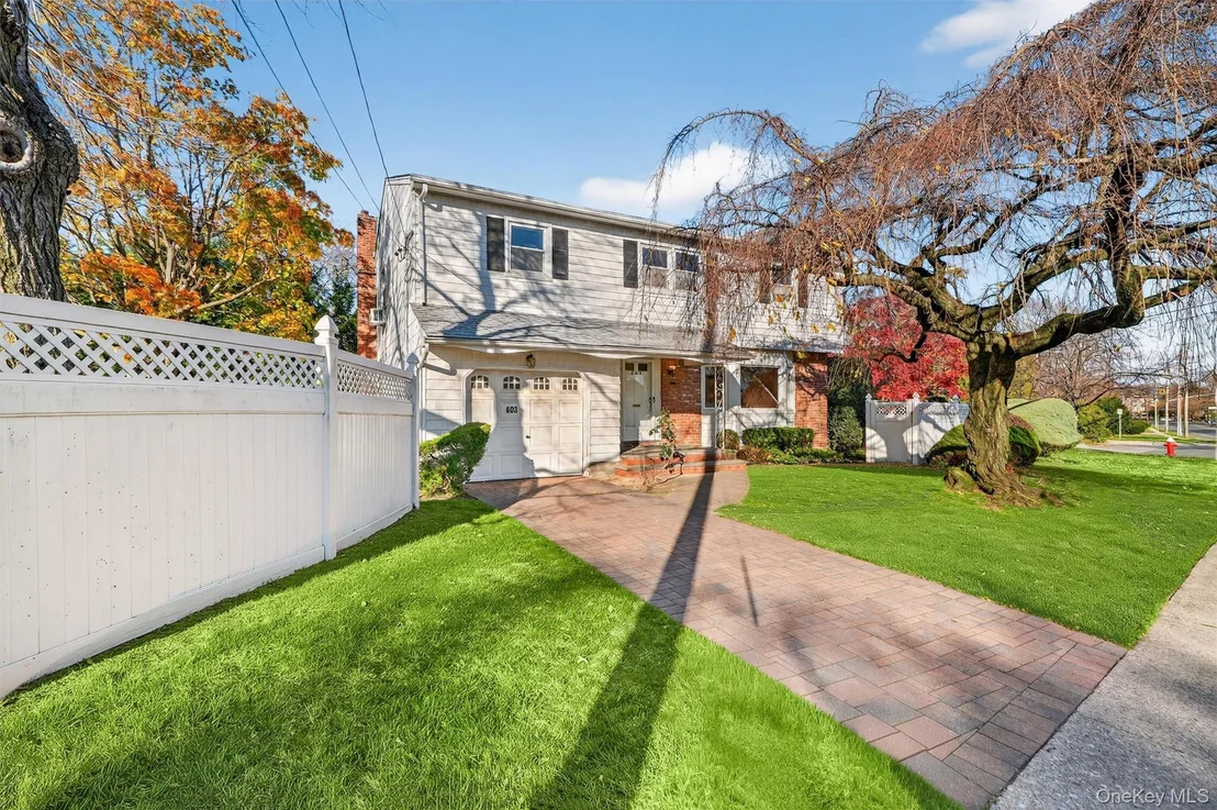 Photo of 603 Foxhurst Road