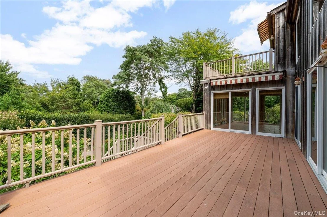 Photo of 2785 Noyack Road