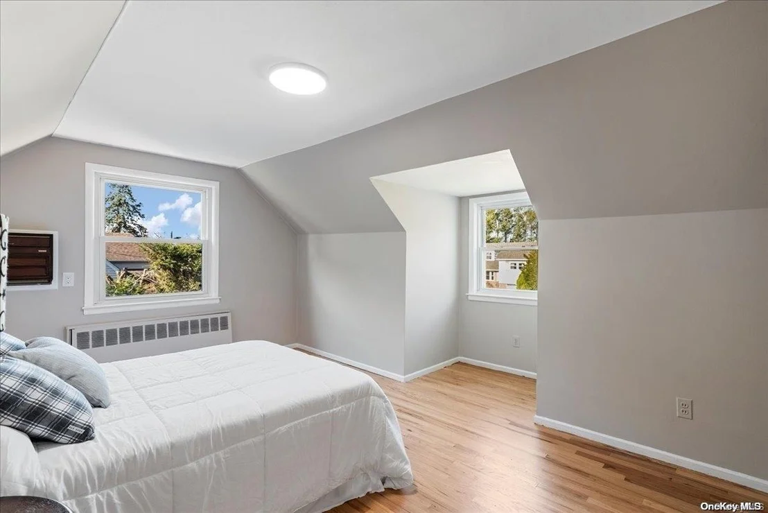 Photo of 35 Parkview Circle S