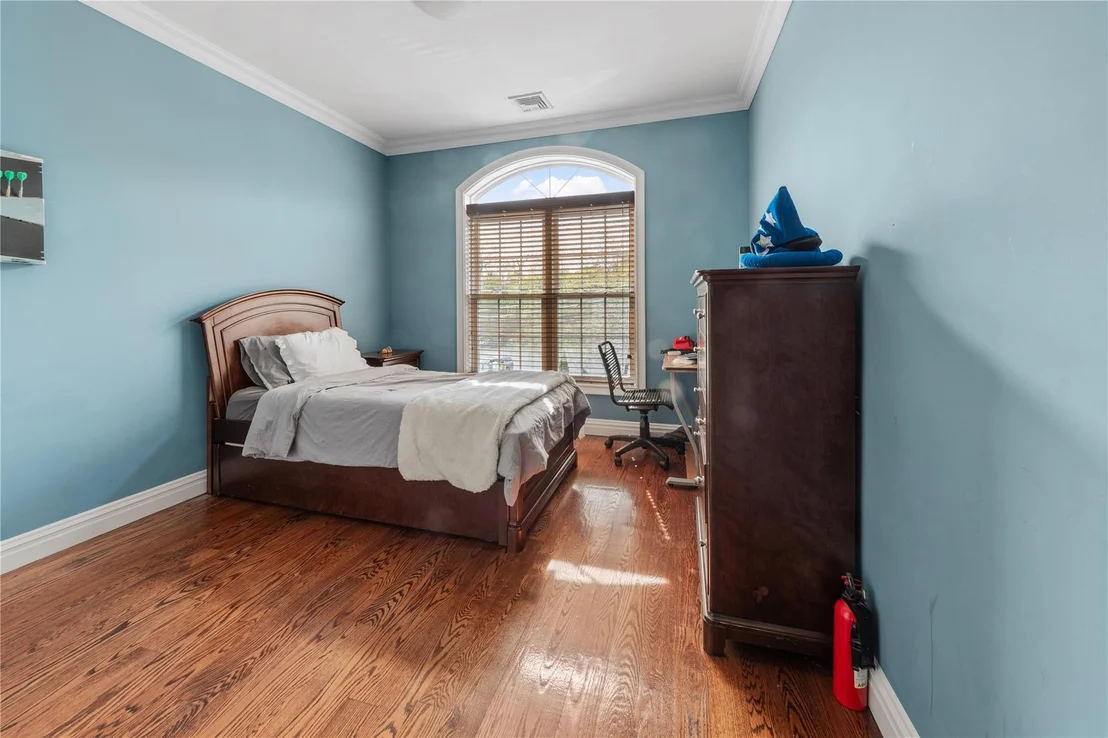 Photo of 59 Sprain Road