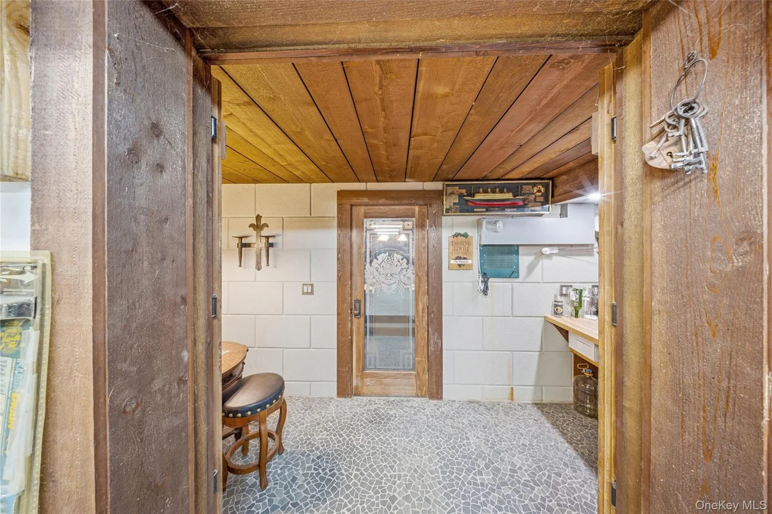 Photo of 345 Bartley Road