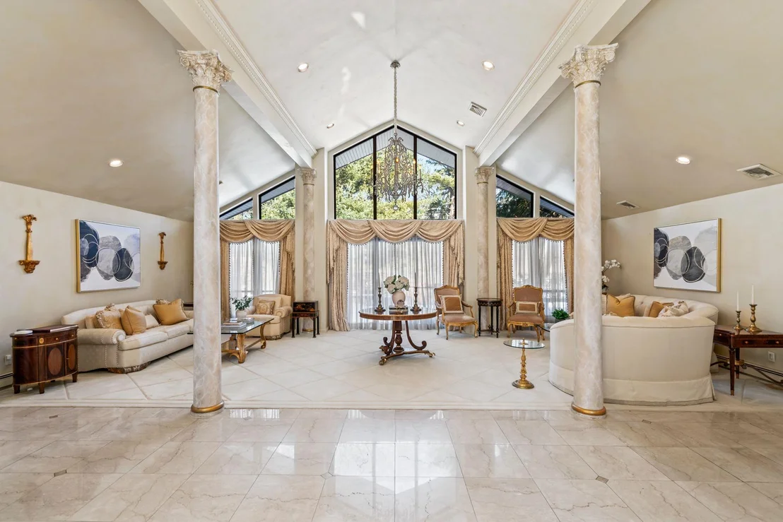 Photo of 4 Paddock Court