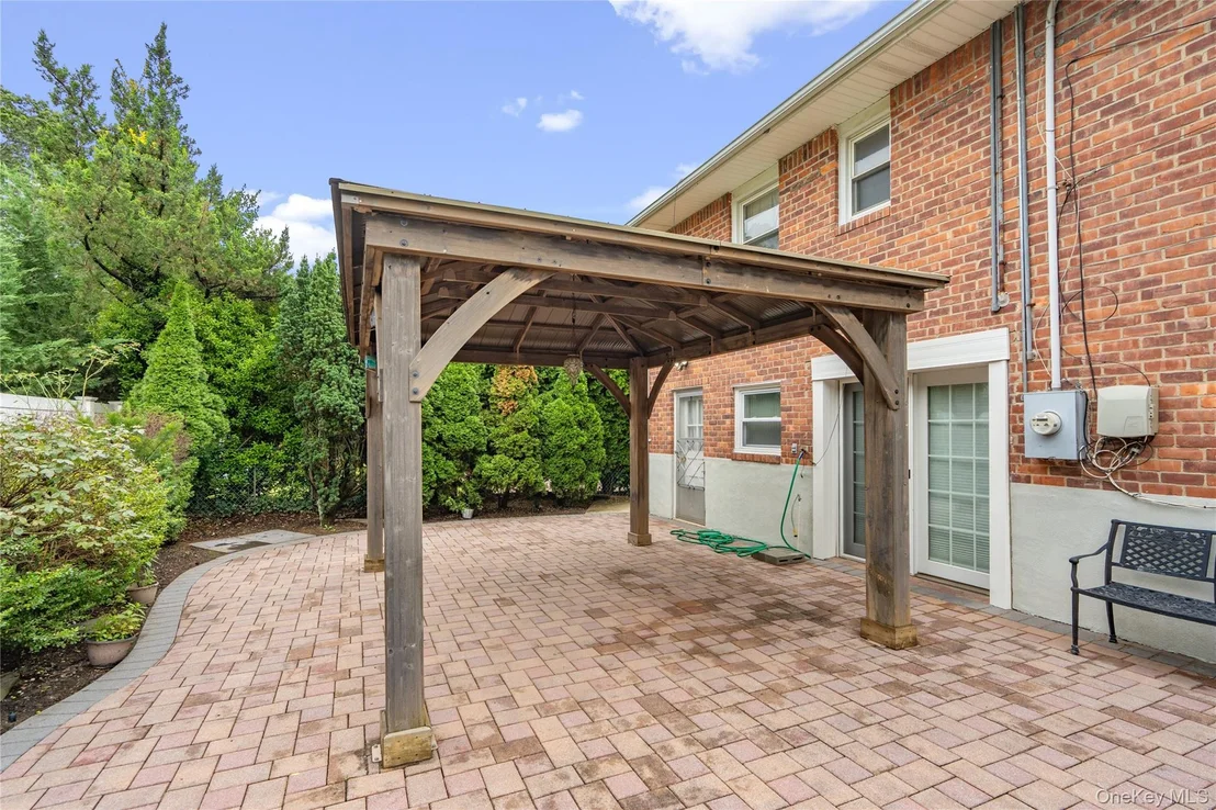 Photo of 402 Maple Street