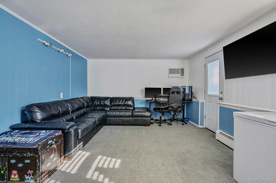 Photo of 413 N Broadway