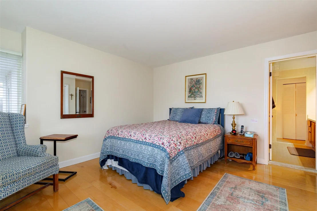 Photo of 54 Bennett Common