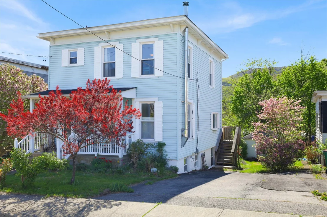 Photo of 15 Davis Street