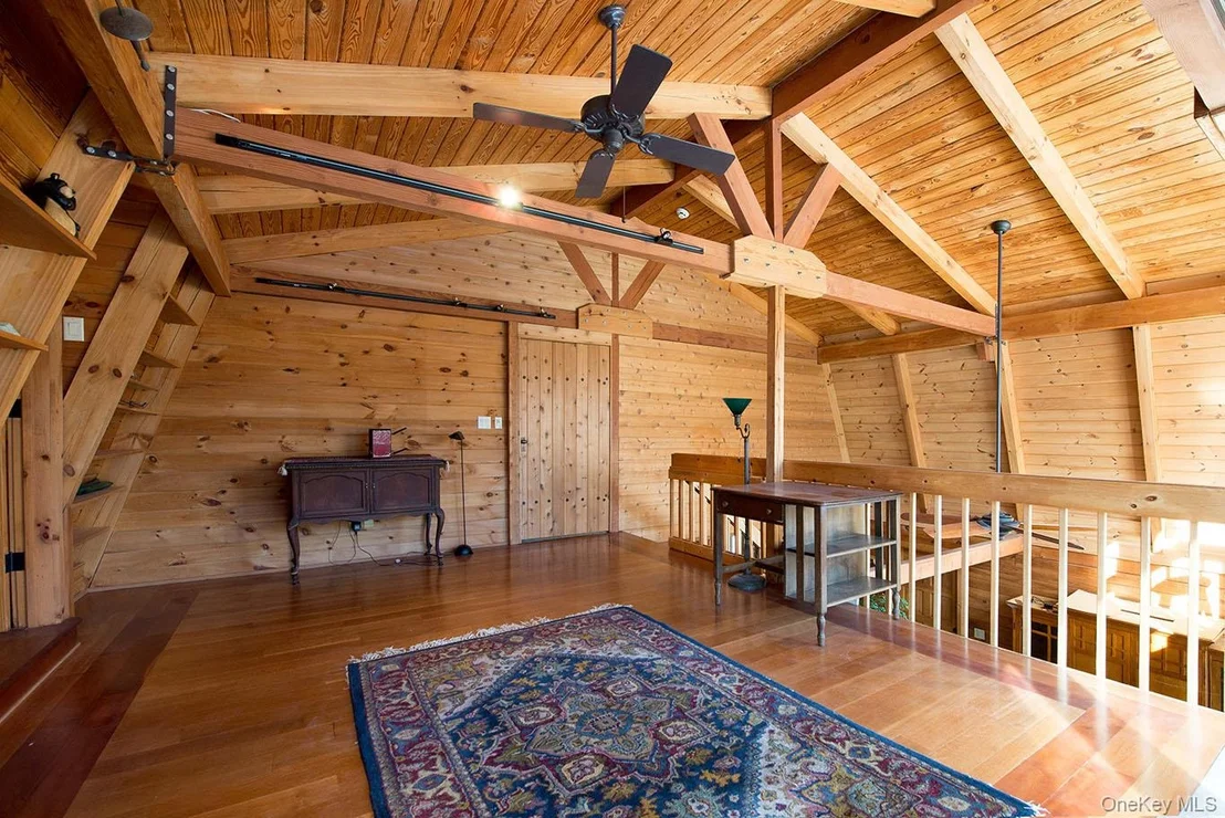 Photo of 1644 Lakes Road